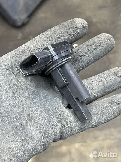 Датчик расхода воздуха Toyota Land Cruiser Prado 1