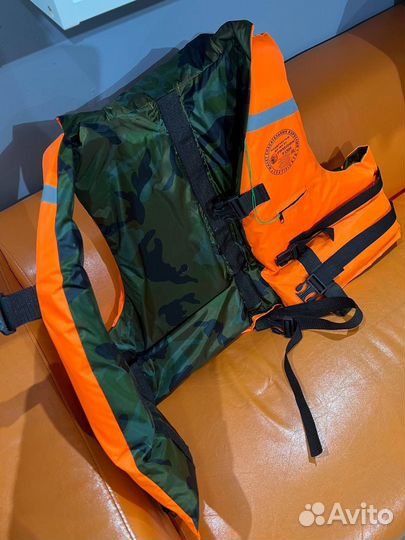 Спасательный жилет