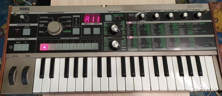 Синтезатор-вокодер korg Microkorg MK1
