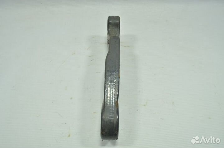 Кронштейн стабилизатора, ведущего моста, левый вер