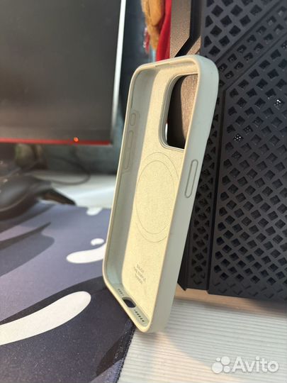 Чехол на iPhone 15 pro commo