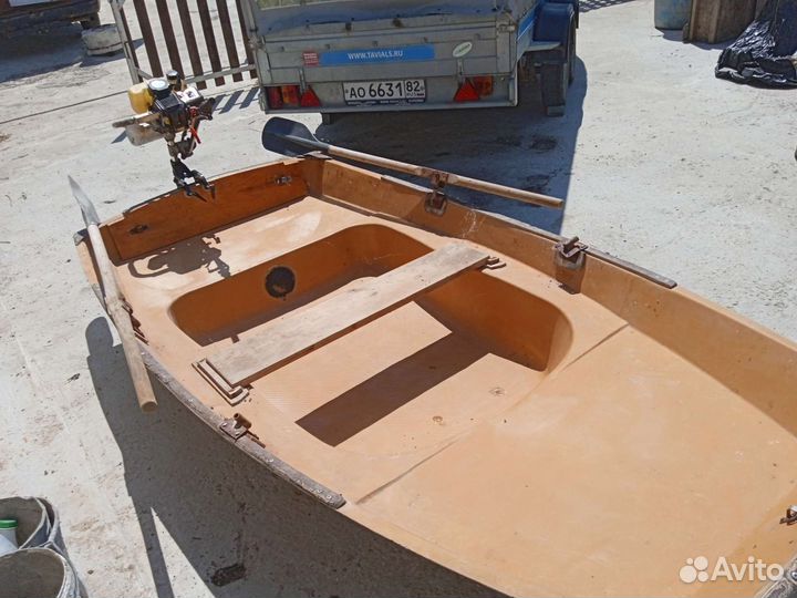Продам лодку с мотором