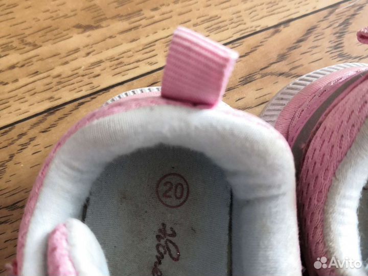 Кроссовки для девочки