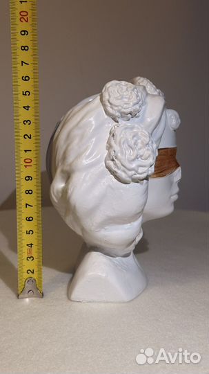 Гипсовая фигура - подсвечник