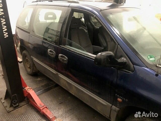 Разбор на запчасти Chrysler Voyager