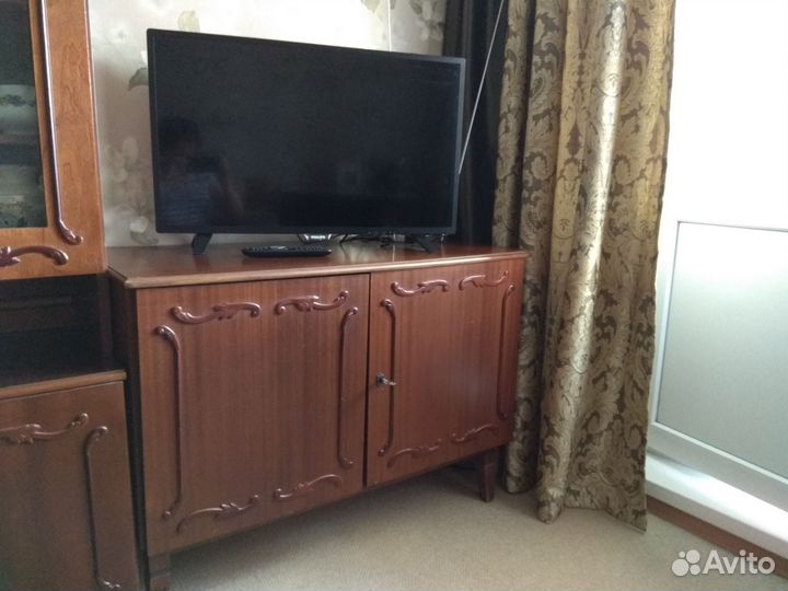 Тумбочка под телевизор