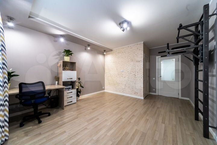 3-к. квартира, 103 м², 1/5 эт.