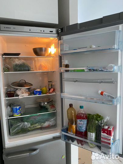 Холодильник Bosch, серебристый, б/у