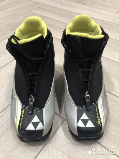 Лыжные ботинки Fischer детские 33р