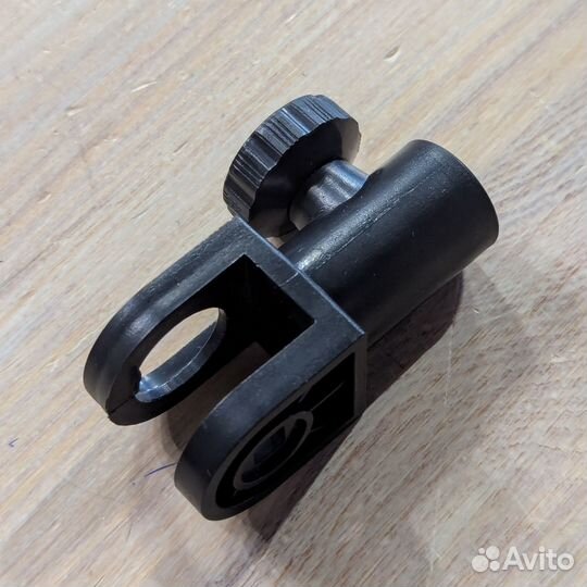 Крепление к стойке осветителя Yongqiang серии YQ