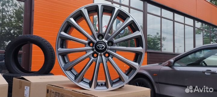 Диски R17 Тойота Камри Королла R17 сильвер