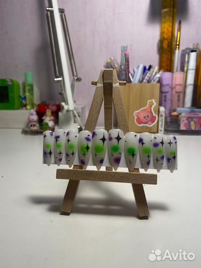 Накладные ногти с дизайном