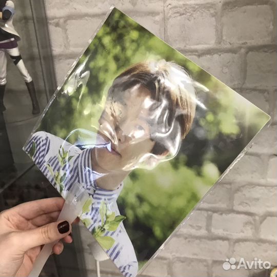 Exo веер с Бэкхёном (Nature Republic)