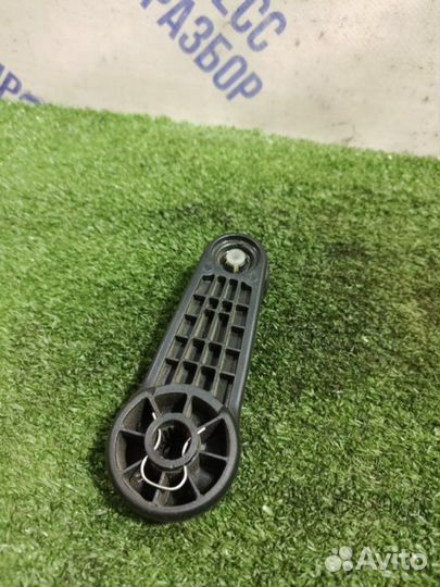 Ручка стеклоподъемника задняя Nissan Almera G15