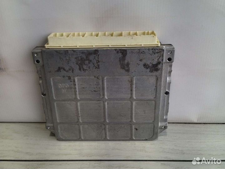 Toyota Highlander Блок управления двигателем