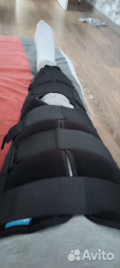 Коленный ортез тутор