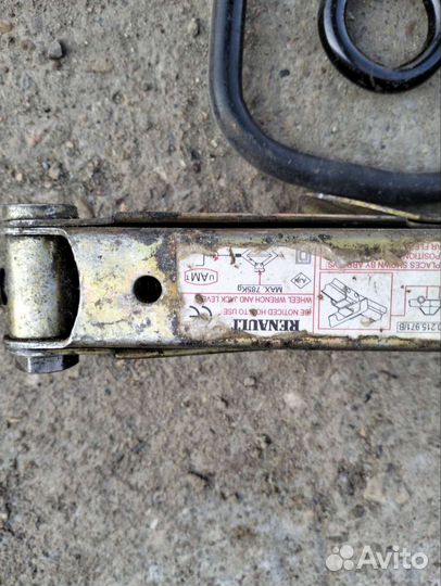 Домкрат оригинальный Рено