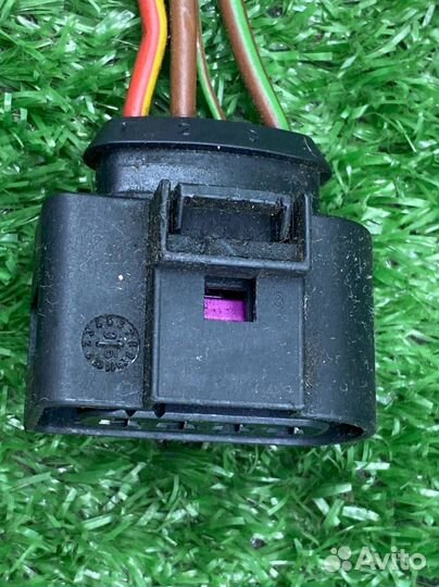 Разъём фишка катушки зажигания VAG 4B0973724 5026