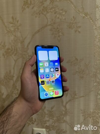 iPhone X, 64 ГБ