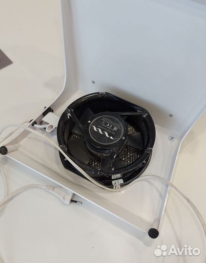 Настольный пылесос для маникюра