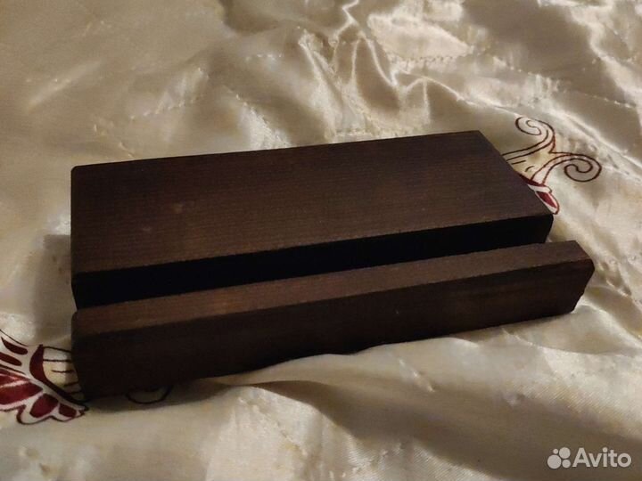 Подставки для телефона и разделочные доски