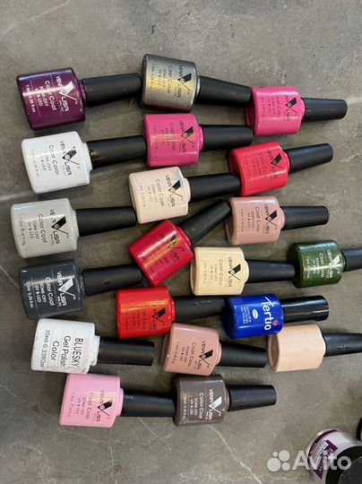 Для наращивания ногтей лаки