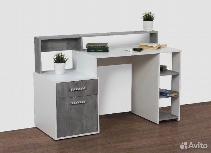 Стол письменный