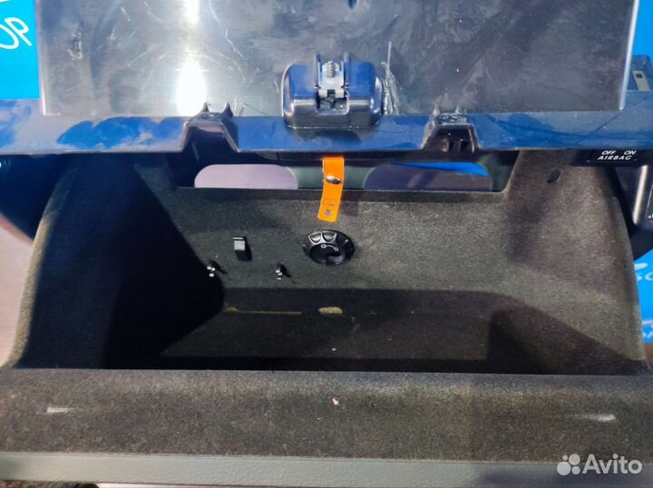 Бардачок Volkswagen Passat B6