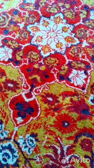 Торг уместен.Напольный ковёр