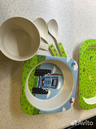 Детская посуда синий трактор