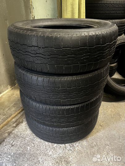 Bridgestone Dueler H/T 687 225/65 R17