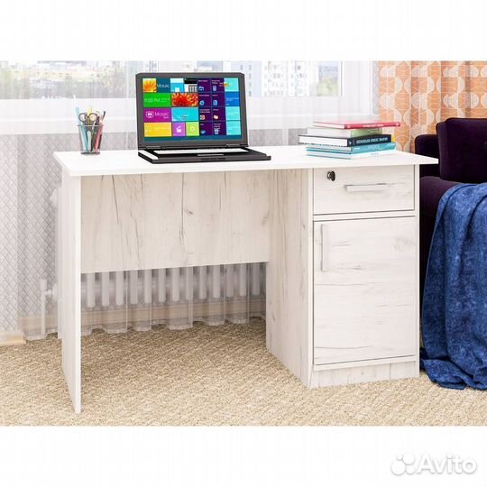 Письменный стол