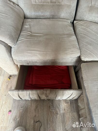 Диван угловой