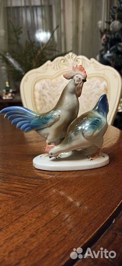 Фарфор петух с курочкой