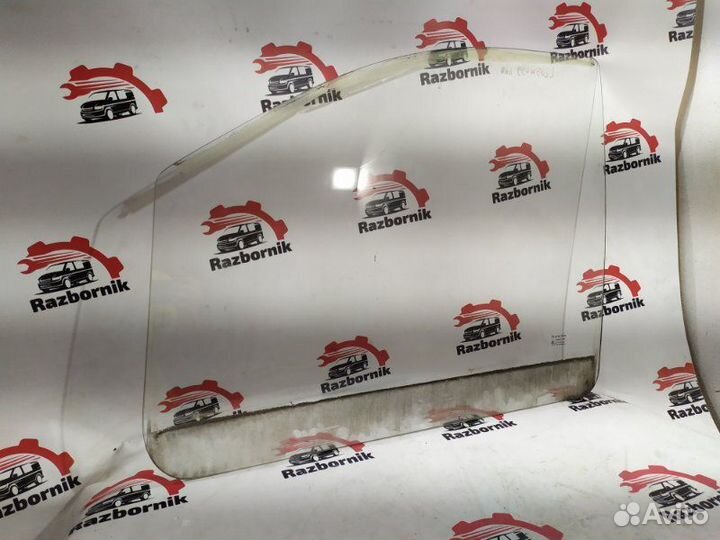 Стекло двери переднее левое Mercedes Vito W639