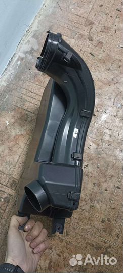 Впускной резонатор