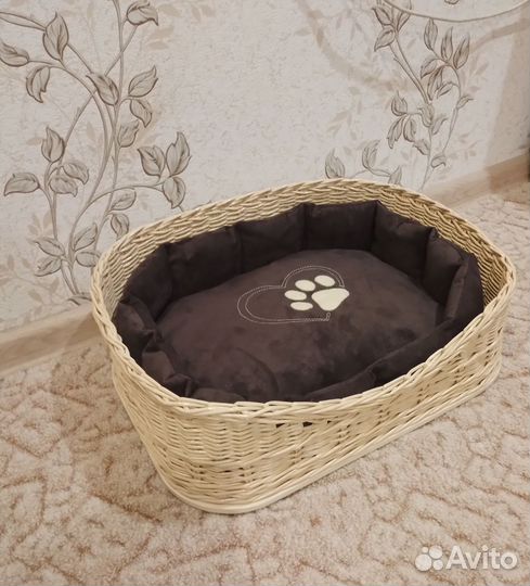 Лежанка для кошек и маленьких собачек