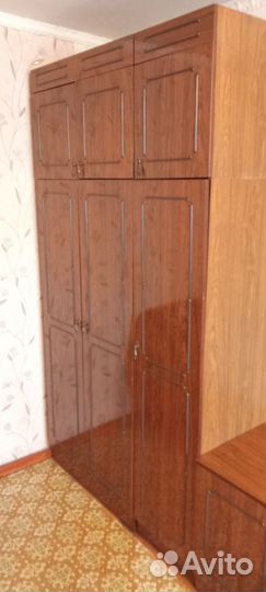 Шкаф распашной