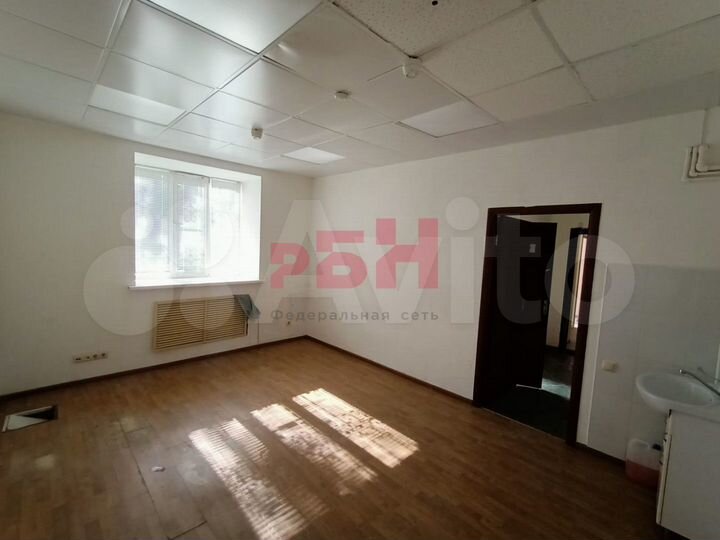 Помещение 157 м2 на первой линии