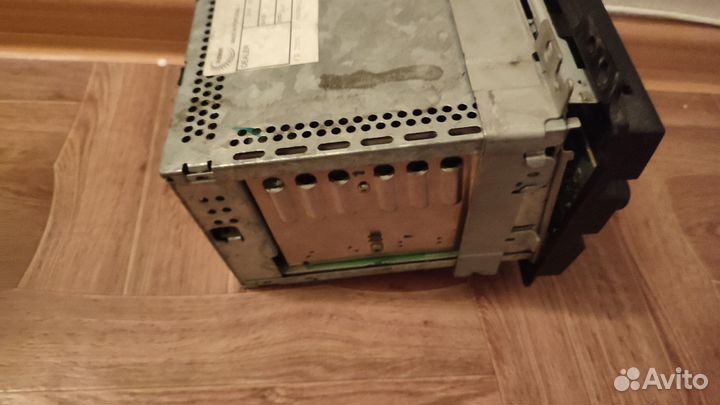 Продам магнитолу Ford Fiesta mk5 (2003 г.в.)