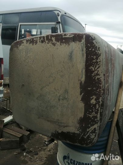 Топливный бак 700 литров