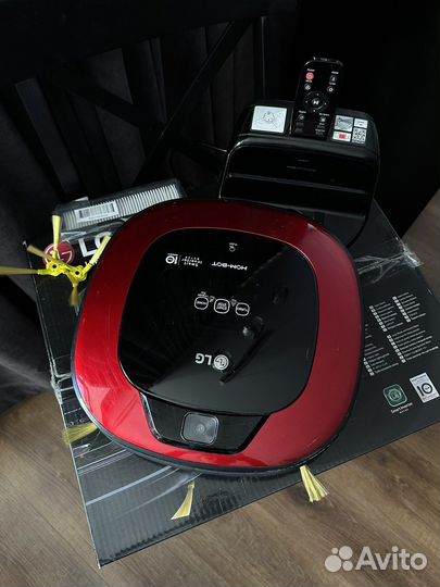 Робот пылесос LG VRF6043LR