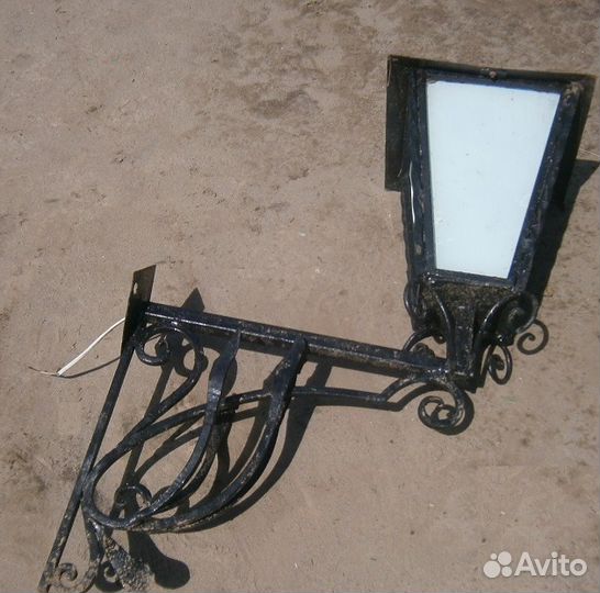 Кованный фонарь для котеджа, дачи