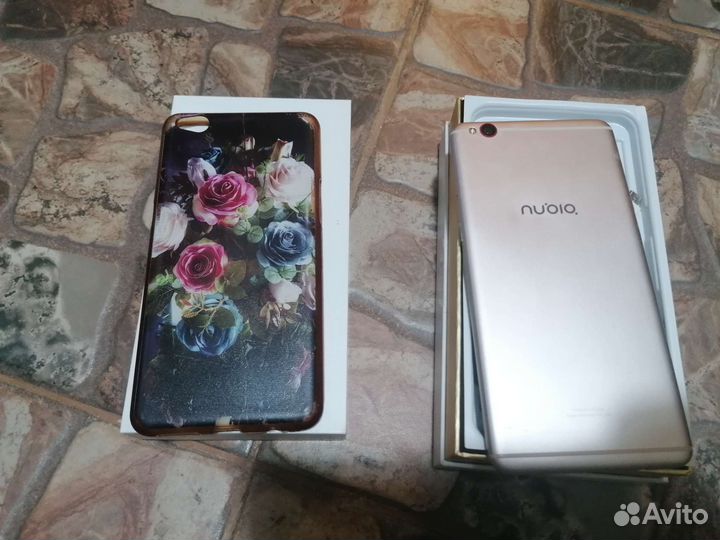 Телефон Nubia M2 Lite