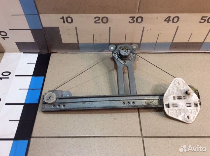 Стеклоподъемник механический задний правый Renault