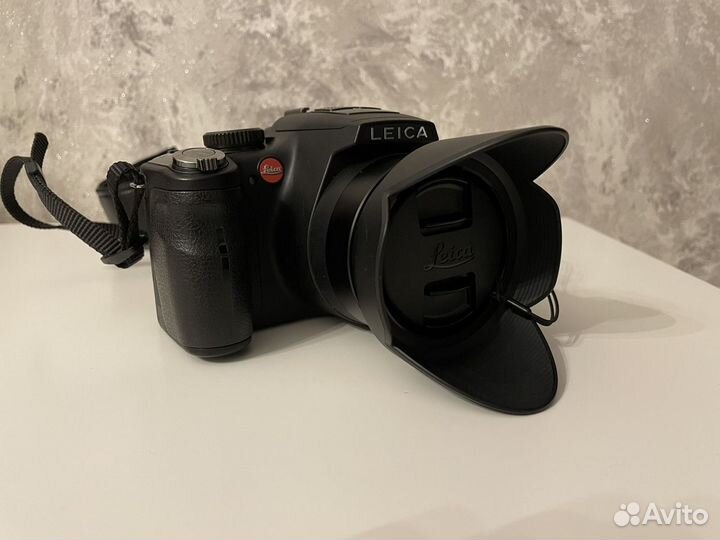 Зеркальный фотоаппарат leica-v-lux 3