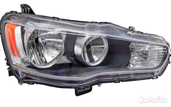 Фара правая Mitsubishi Lancer X 07-15