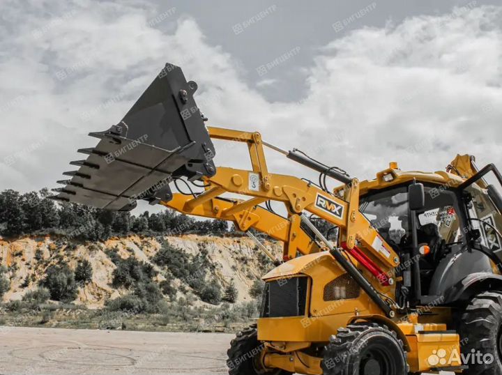 Экскаватор-погрузчик Runmax SE440T, 2024