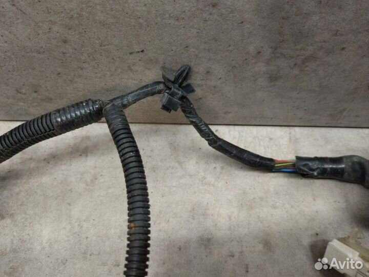 Электропроводка передняя левая Nissan Skyline V35