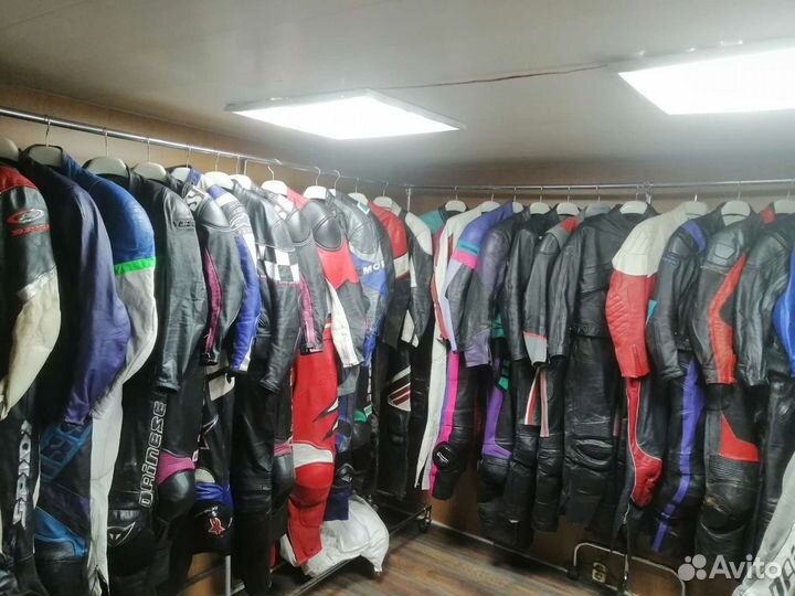 Мотокомбинезоны кожаные из Европы